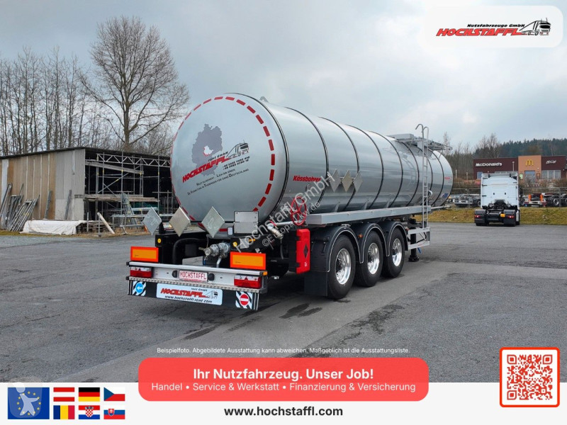 نصف مقطورة Kässbohrer STS 32