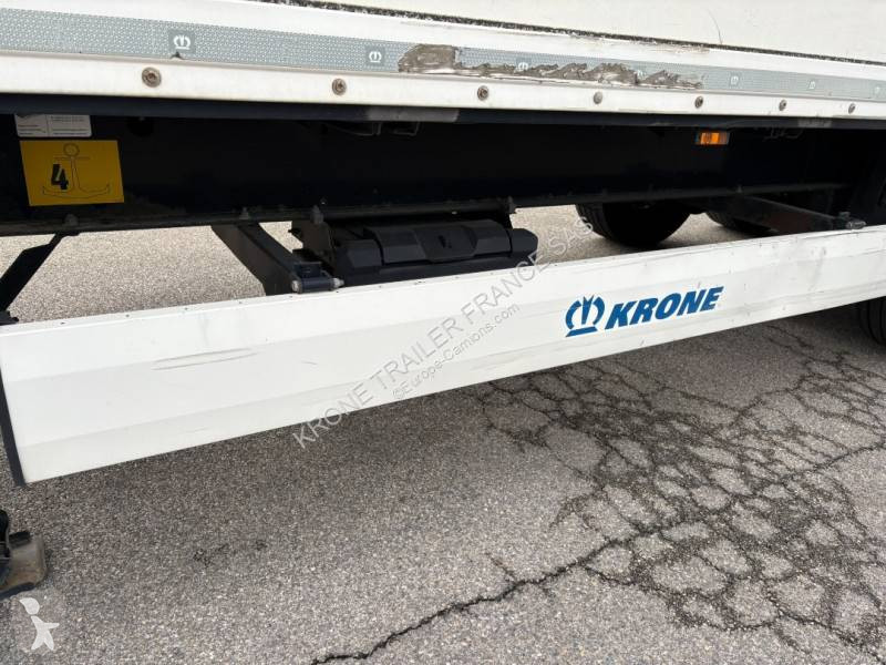 نصف مقطورة Krone