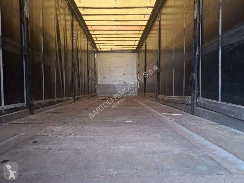 نصف مقطورة Schmitz Cargobull SEMIRIMORCHIO,...