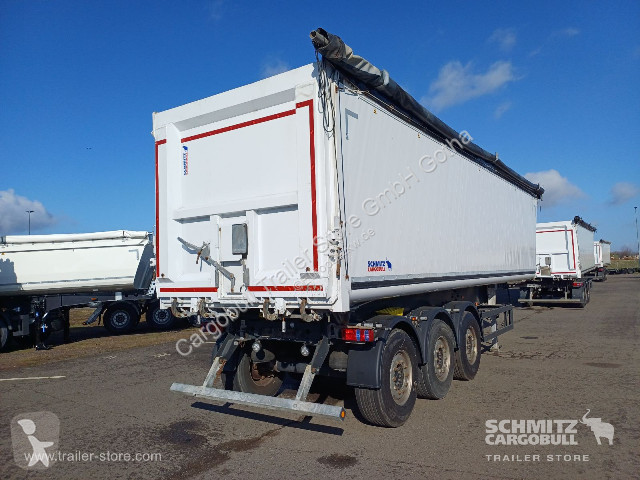 نصف مقطورة Schmitz Cargobull Kipper...