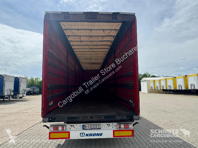 نصف مقطورة Krone Curtainsider Mega