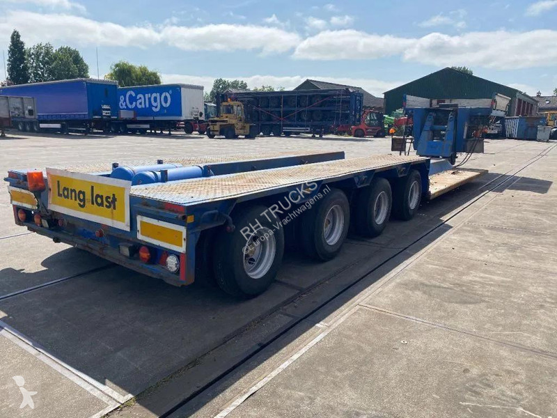 نصف مقطورة Goldhofer 4 AXLE STEERING