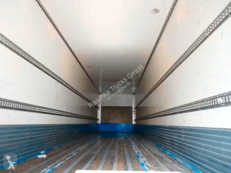 نصف مقطورة Fruehauf Koffer