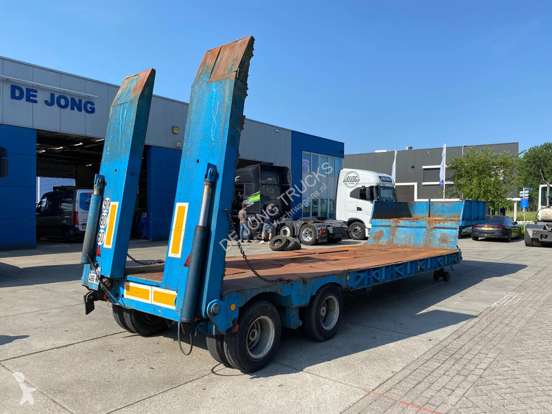 نصف مقطورة Fruehauf / Hydraulic Ramps / 32 Ton