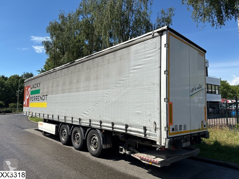 نصف مقطورة Fruehauf Tautliner Dhollandia