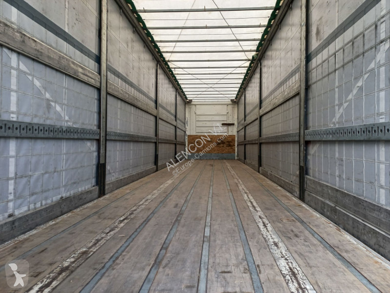 نصف مقطورة Fruehauf HAYON FKSRT4C