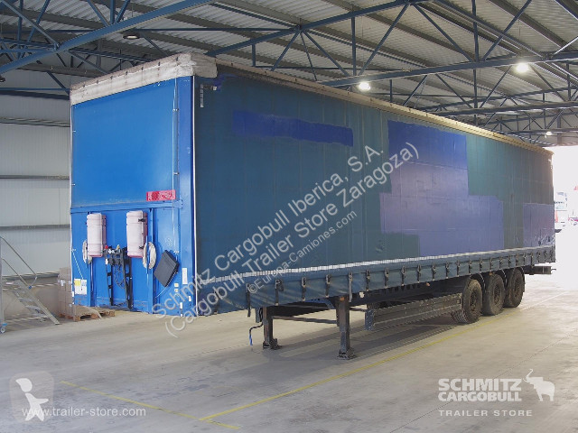 نصف مقطورة Berger Curtainsider Standard