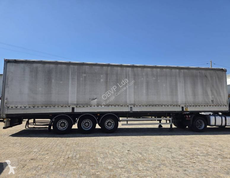 نصف مقطورة Fruehauf