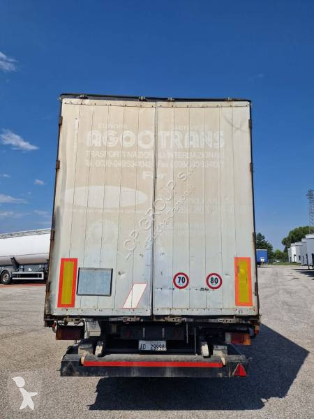 نصف مقطورة Schmitz Cargobull SK010