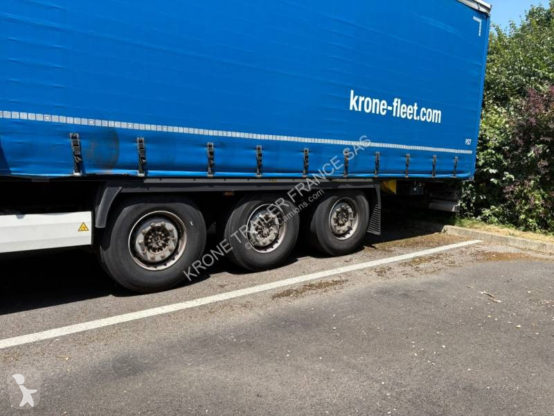 نصف مقطورة Krone