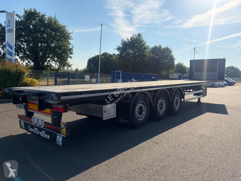 نصف مقطورة Lecitrailer  S/R 3ESSX PLATEAU
