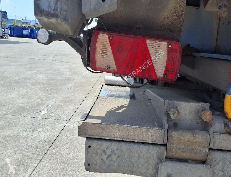 نصف مقطورة Fruehauf Trailer Curtainsider...