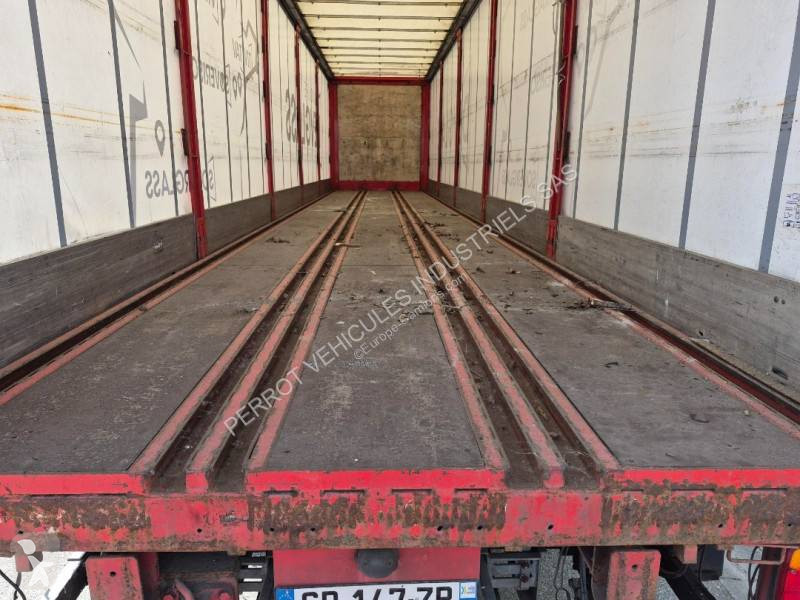 نصف مقطورة Fruehauf