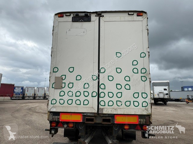 نصف مقطورة  Curtainsider Standard