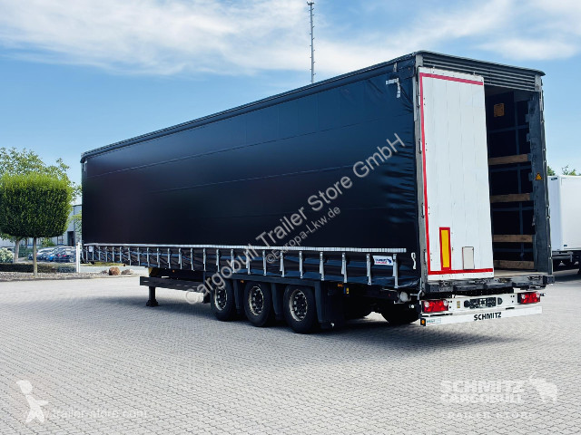 نصف مقطورة Schmitz Cargobull Curtainsider Mega...