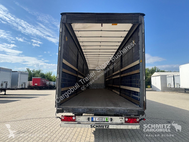 نصف مقطورة Schmitz Cargobull Curtainsider Mega