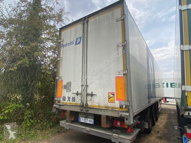 نصف مقطورة Fruehauf