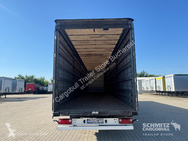 نصف مقطورة Schmitz Cargobull Curtainsider Mega