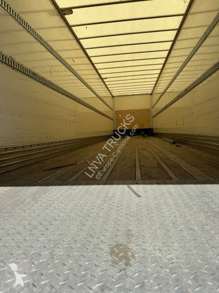 Semirimorchio Fruehauf Fourgon avec hayon