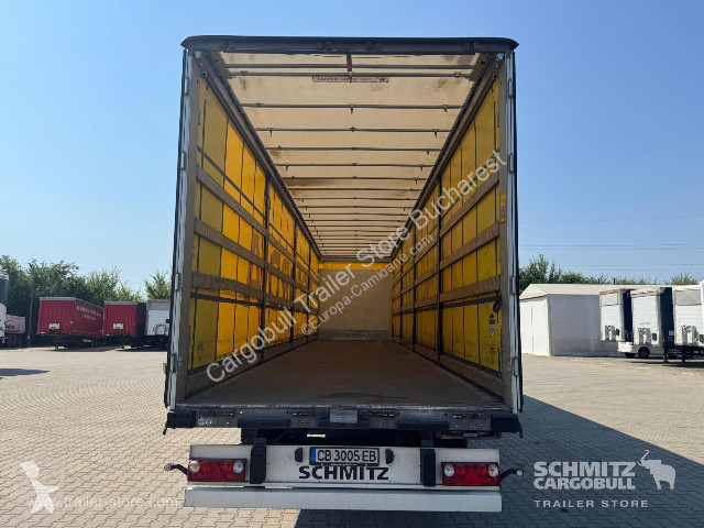 نصف مقطورة Schmitz Cargobull Curtainsider Standard