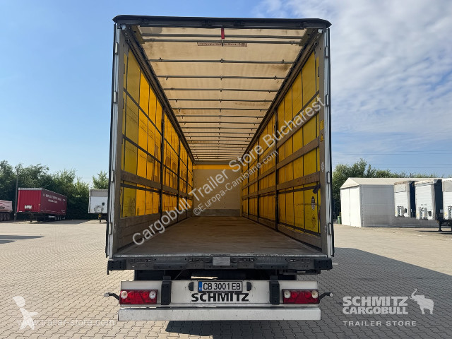 نصف مقطورة Schmitz Cargobull Curtainsider Standard