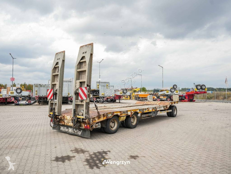 T 3 Profi 30 Najazdy hydrauliczne semi-trailer