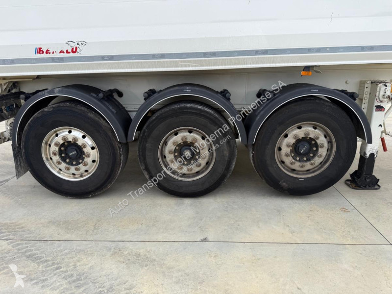 Semirremolque Benalu  Semi-Reboque