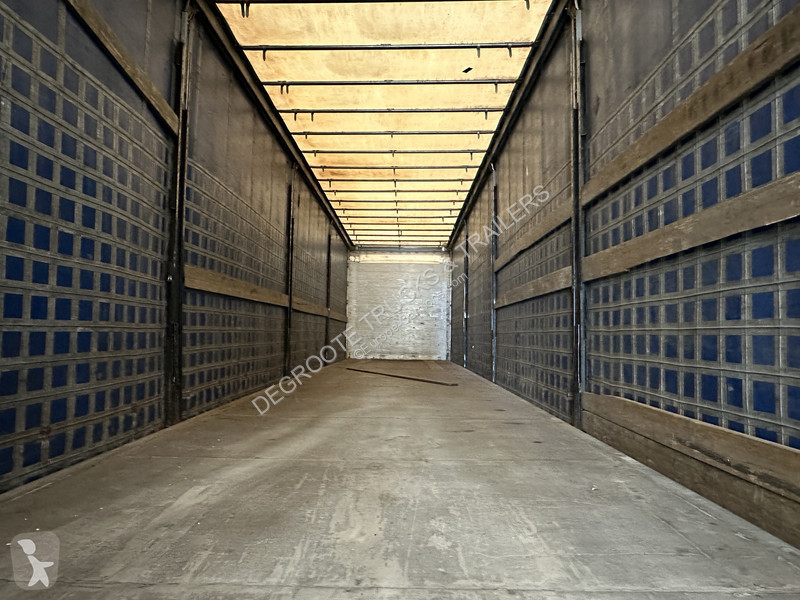 Félpótkocsi Schmitz Cargobull Tautliner