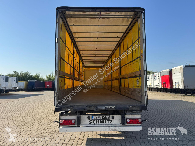 Félpótkocsi Schmitz Cargobull Curtainsider...