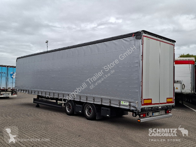 Полуприцеп Berger Curtainsider Mega Getränke