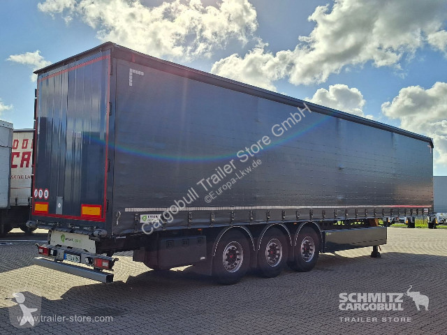 Полуприцеп Berger Curtainsider Standard Getränke