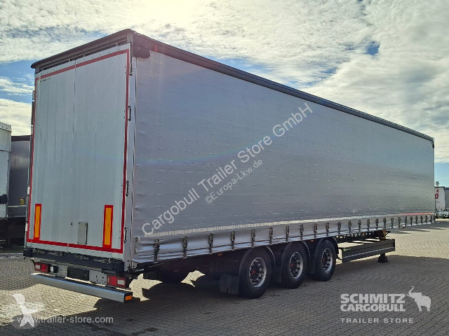 Полуприцеп Berger Curtainsider Mega Getränke