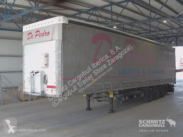 Полуприцеп Schmitz Cargobull Curtainsider Standard