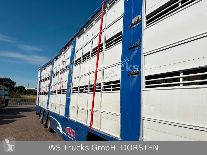Semitrailer  Finkl  3 Stock Hubdach Typ 2...