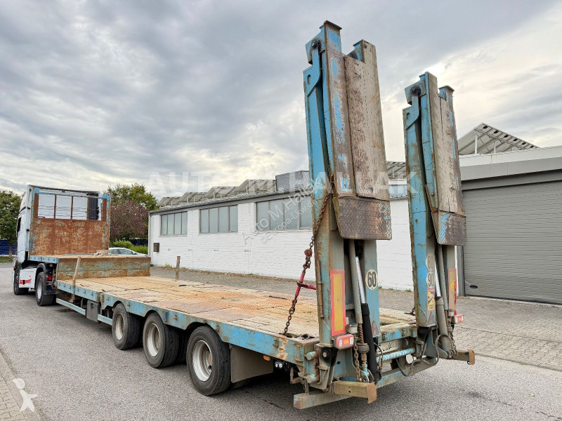 Semitrailer Kaiser Tieflader 45 t Hydr. Rampen...