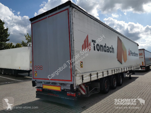 Semitrailer Schwarzmüller Curtainsider Mega