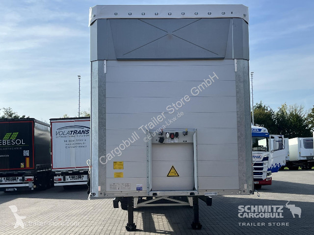 Schmitz Cargobull Curtainsider Mega Getränke...