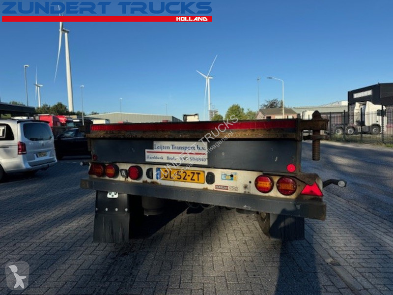 Renders 3 AS MULTI CONTAINER CHASSIS, LIFT AXLE...