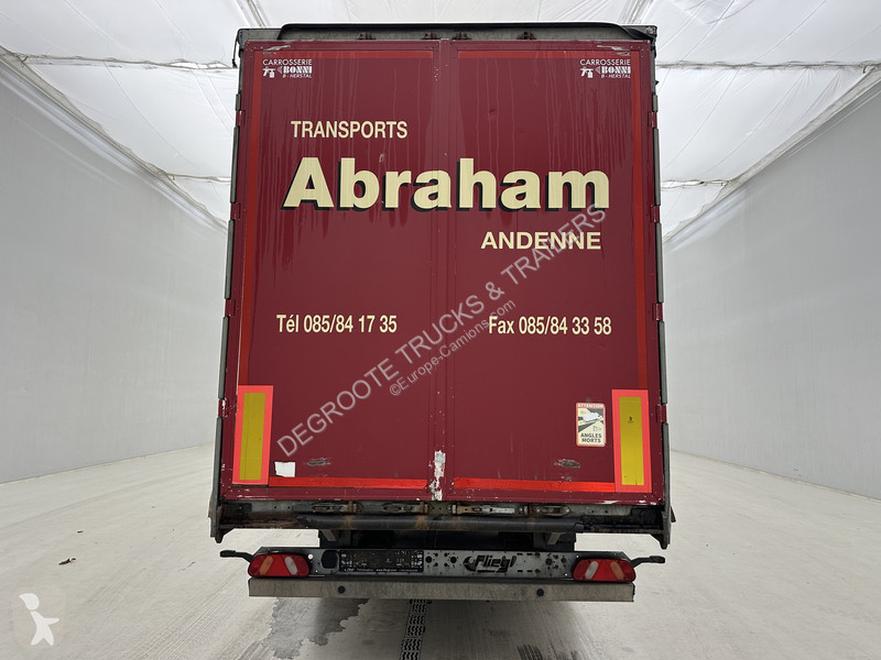 Fliegl Tautliner semi-trailer