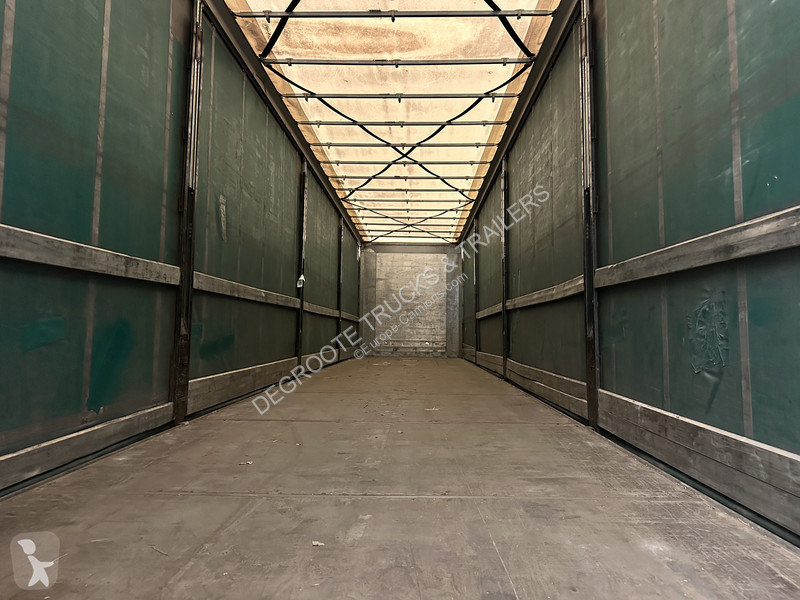 Fliegl Tautliner semi-trailer