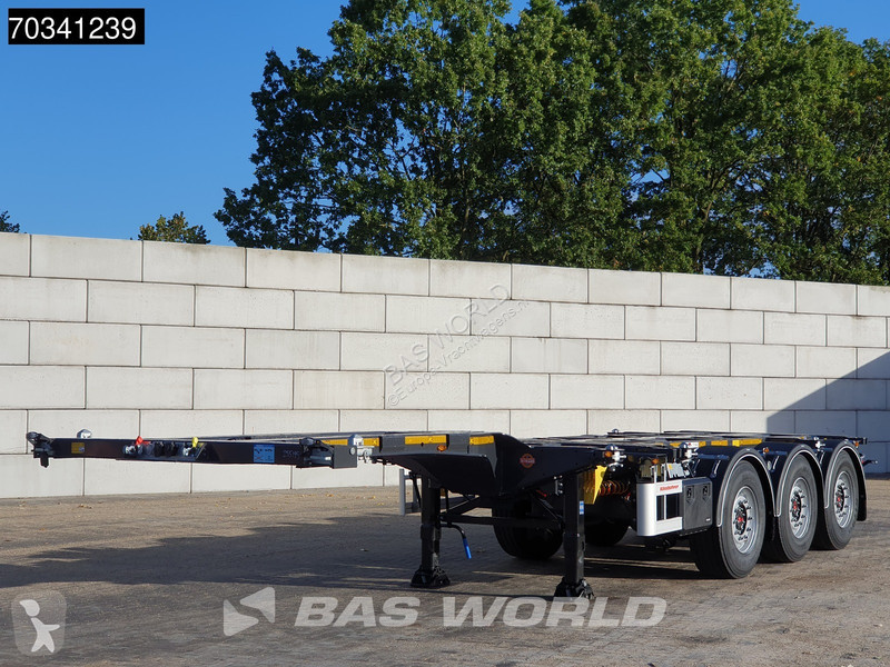 Kässbohrer XS 3 axles NEW Multi 45'ft Lift Axle...