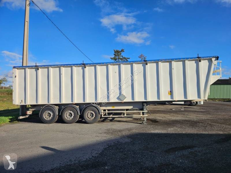 Benalu  semi-trailer