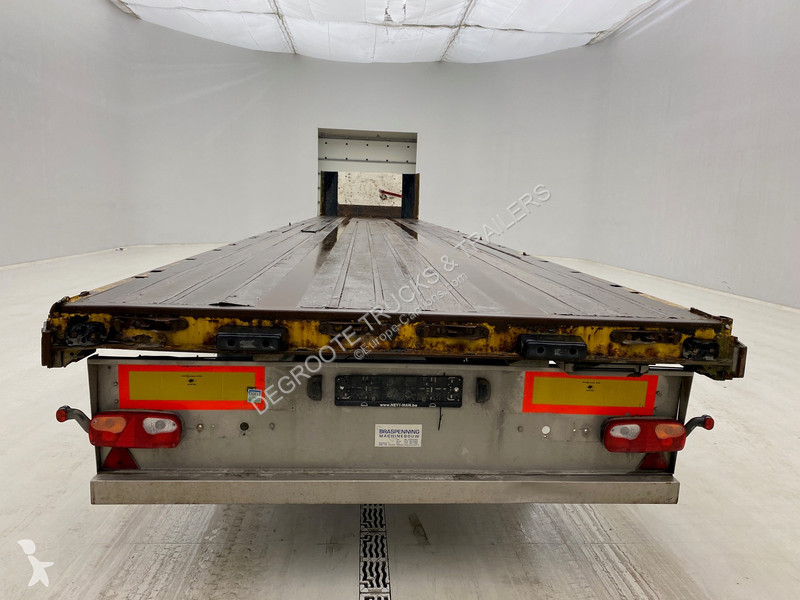 Semitrailer Pacton Plateau