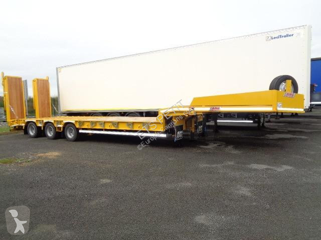 Semitrailer Castera  Porte Engin 3 essieux