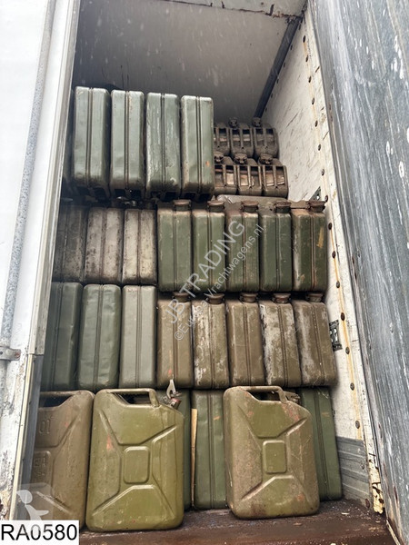 Semirimorchio Fruehauf gesloten bak Estimated...