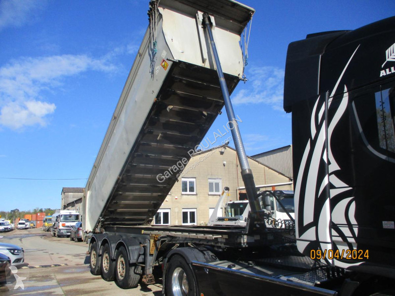 Semitrailer Stas