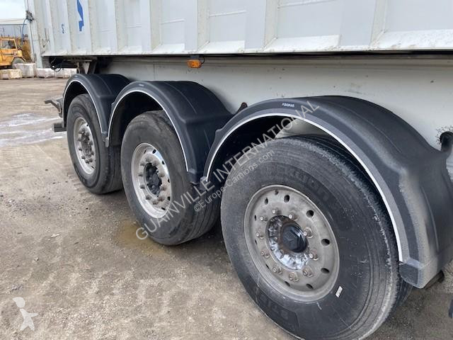 Semitrailer Stas