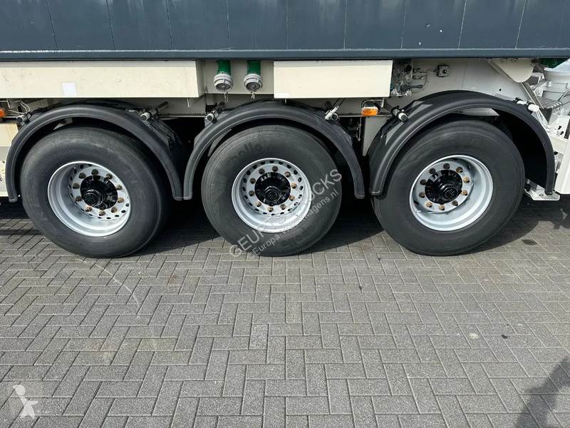 Semirimorchio Kempf SKM 39/3CEMENTDEKVLOER...