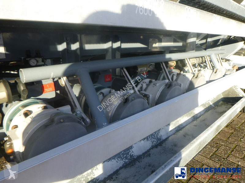 Semiremorca LAG Fuel tank alu 44.4 m3 / 6 comp...