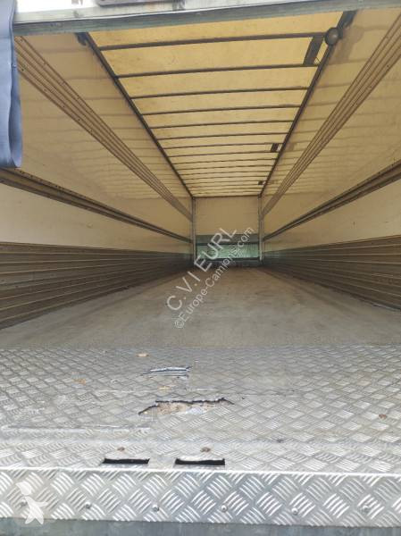 نصف مقطورة Fruehauf